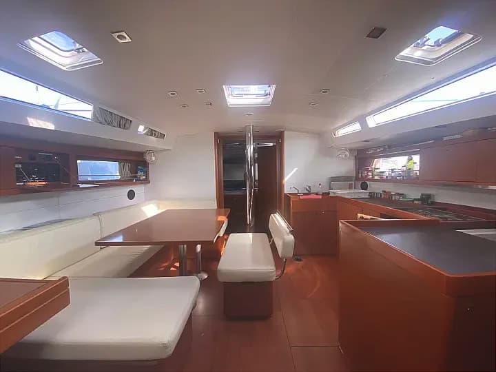 Beneteau Oceanis 48 Bandol – bilde 2 av 5