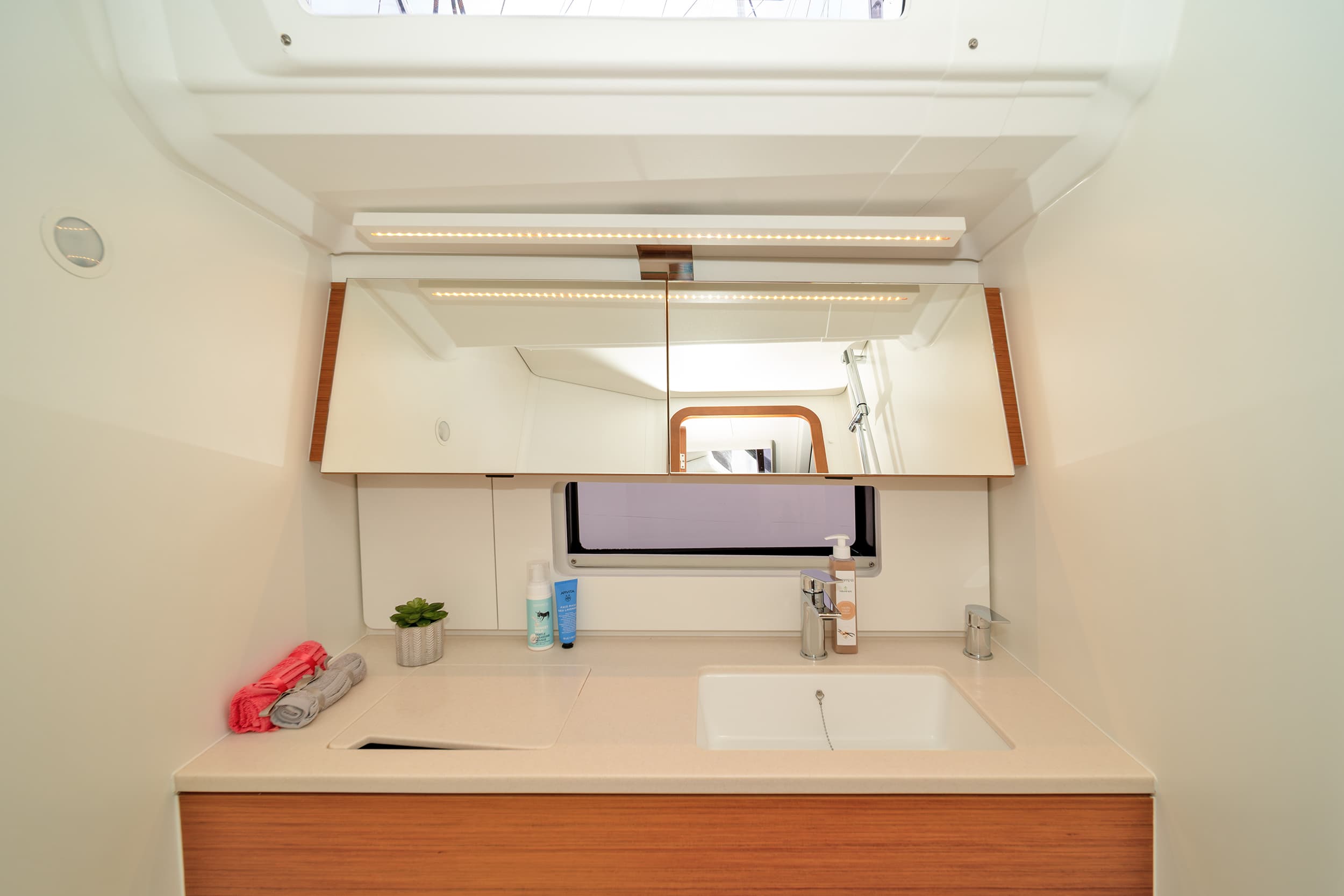 Dufour 44 One Heart – bilde 5 av 30