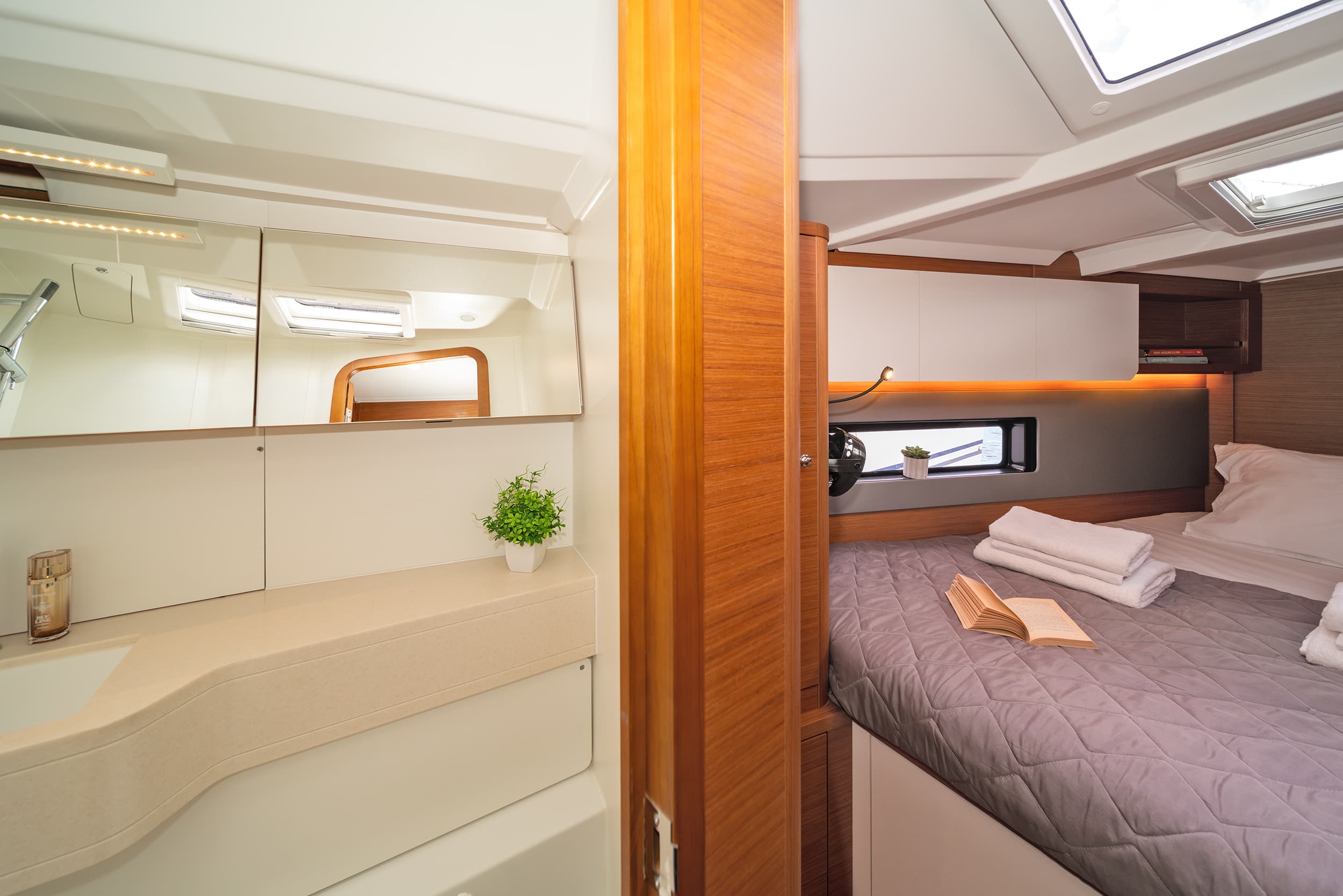Dufour 44 One Heart – bilde 3 av 30