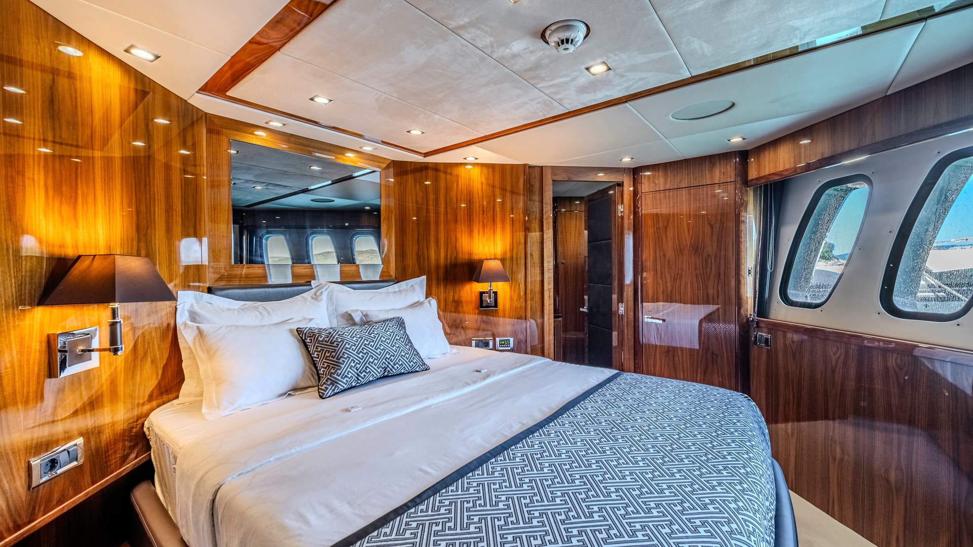 Sunseeker Yacht 34M Arago – bilde 2 av 37
