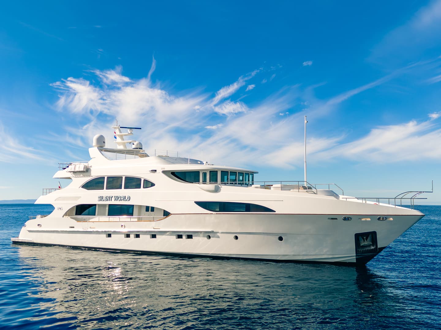 Motoryacht Silent World
