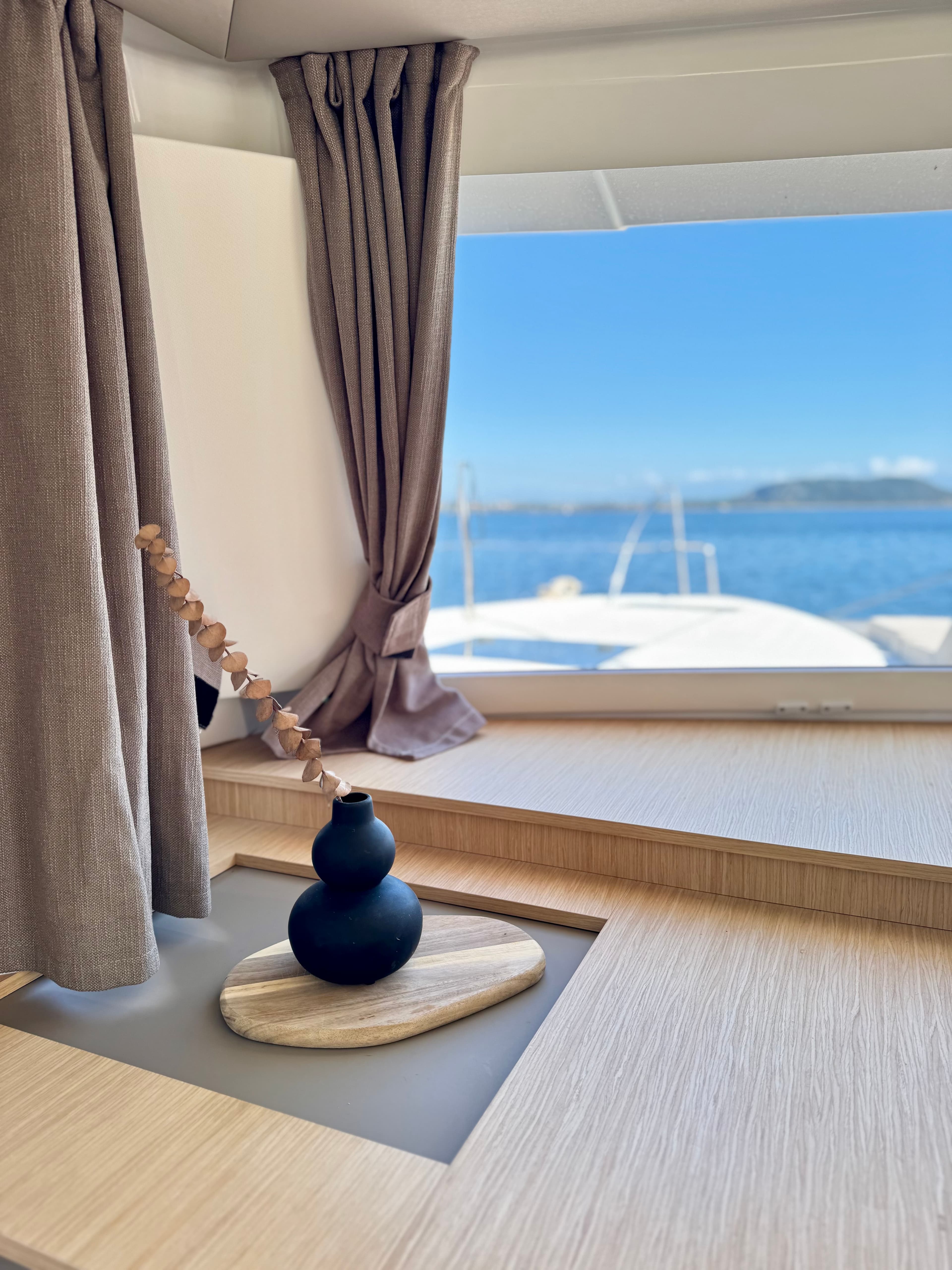 Fountaine Pajot Astréa 42 Bellmar – bilde 2 av 28