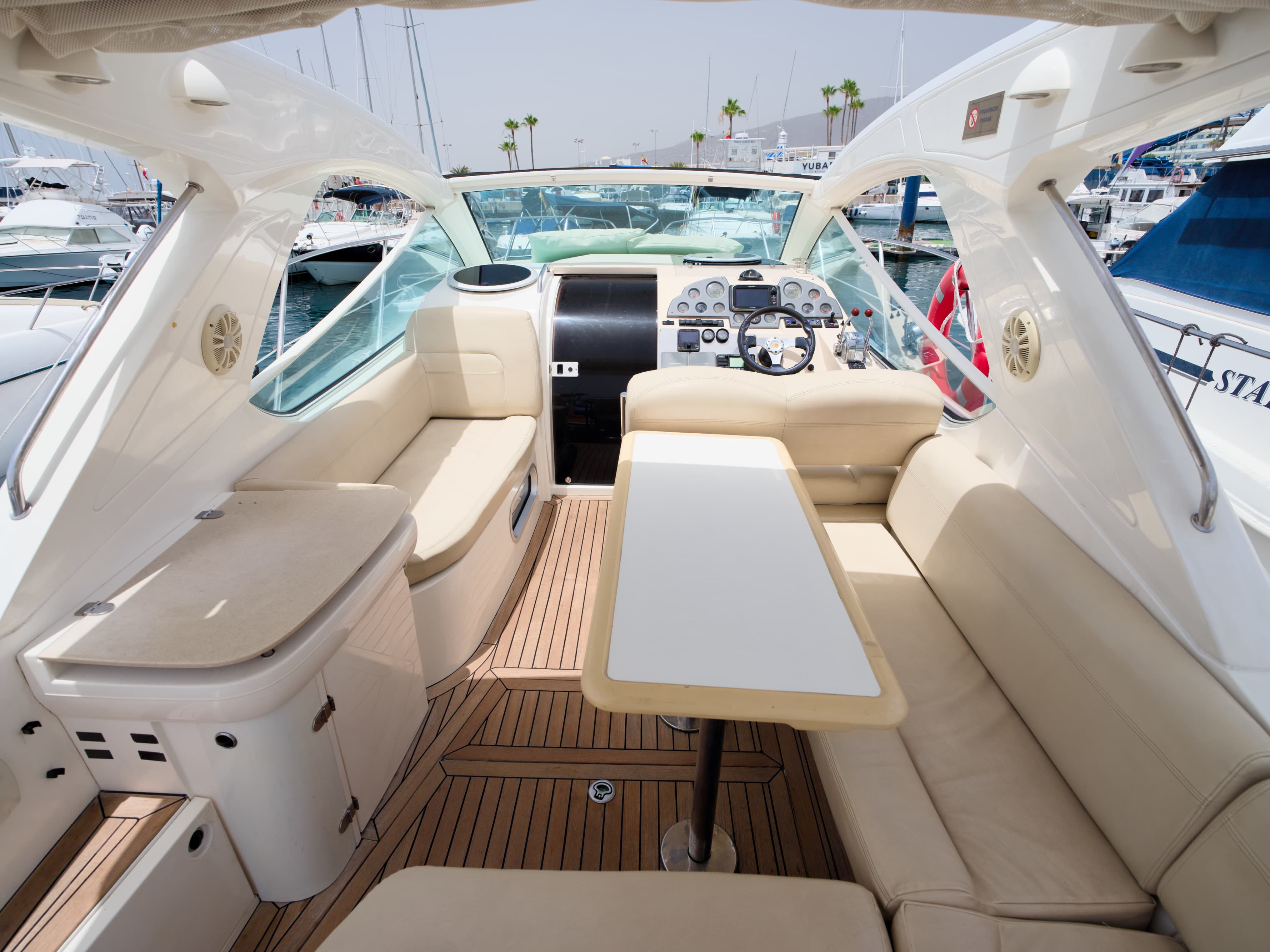 Motorboat Champagne – bilde 4 av 6