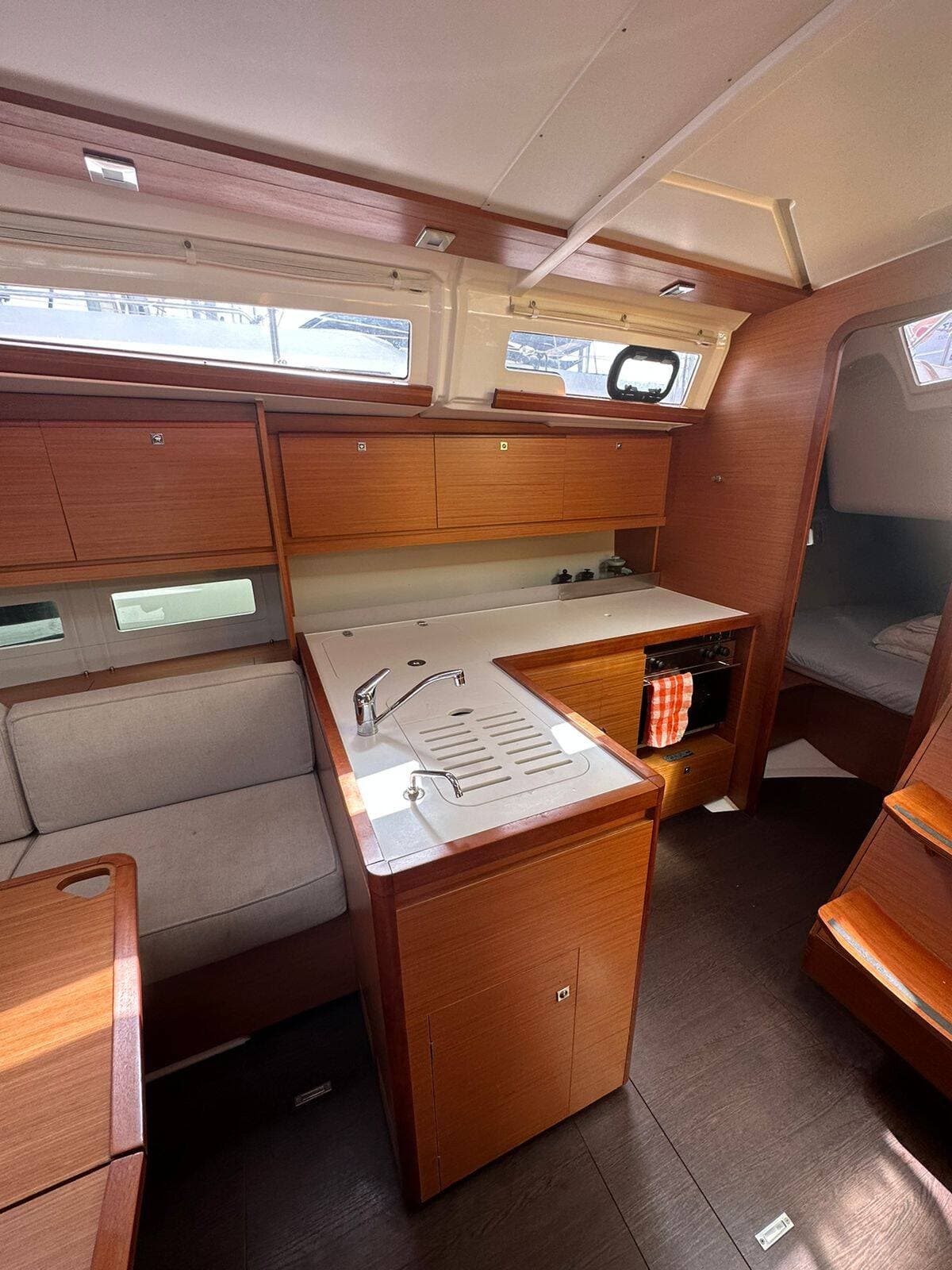 Dufour 390 INO – bilde 3 av 11
