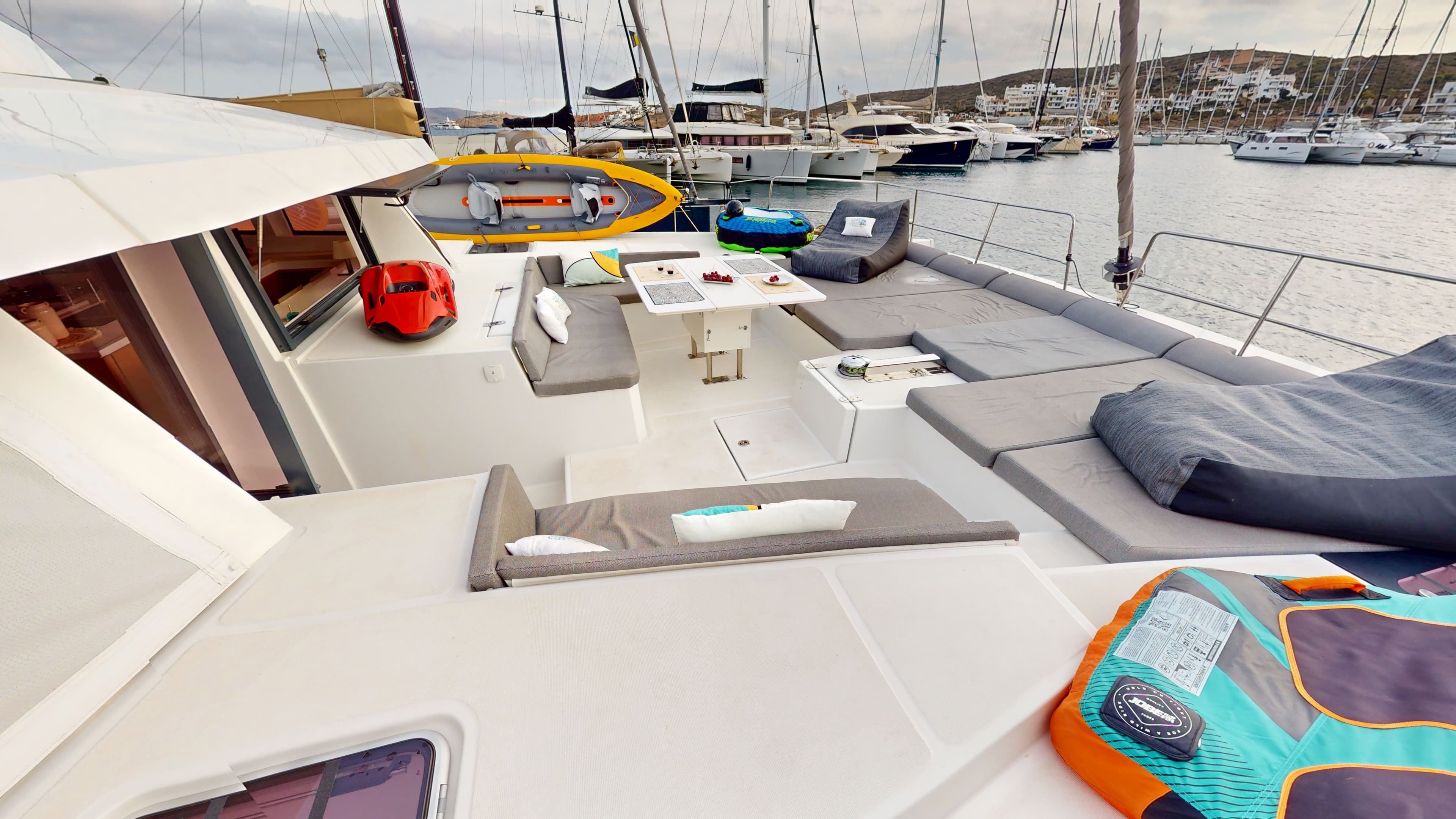 Bali 5.4 AMMOS IV - Fully Equipped – bilde 2 av 9
