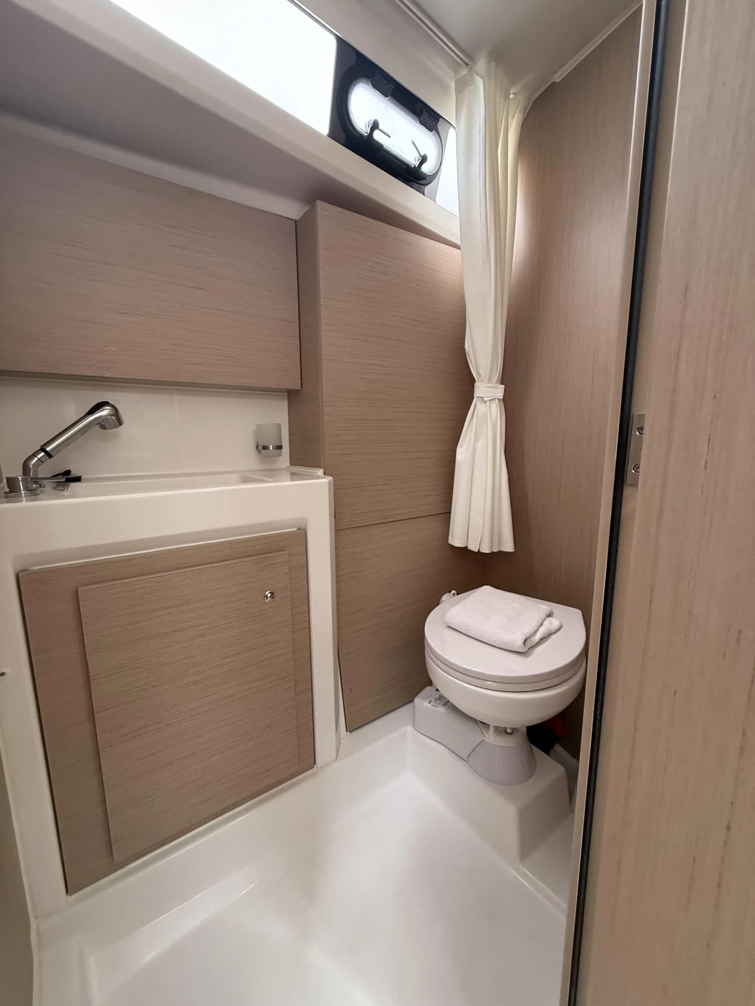 Beneteau Oceanis 37.1 KARYATIS – bilde 3 av 5