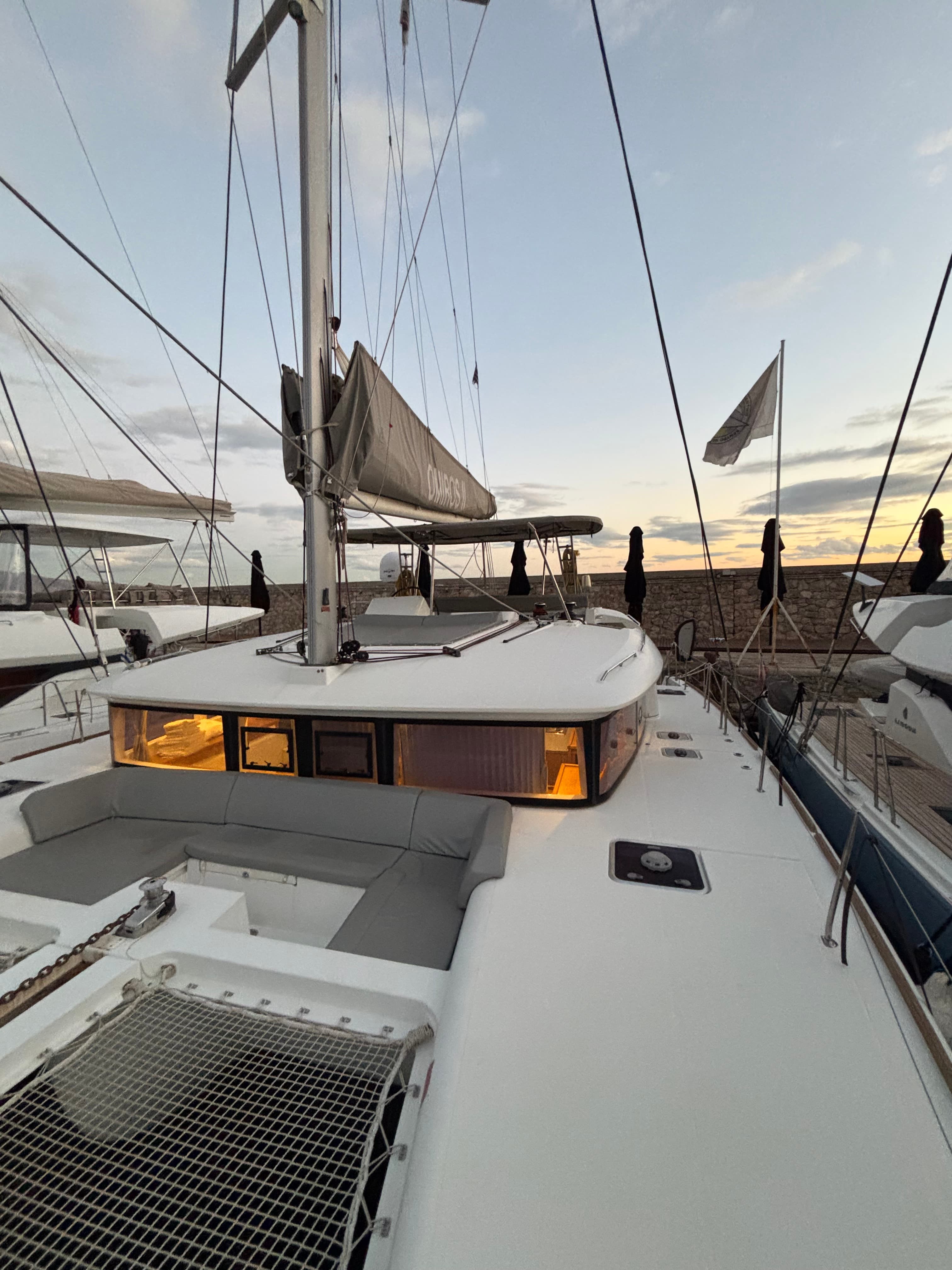 Lagoon 450 Fly Omiros II – bilde 2 av 38