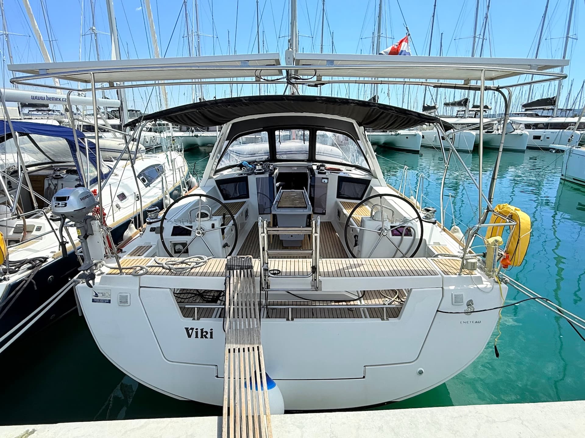 Beneteau Oceanis 45 Viki – bilde 3 av 27