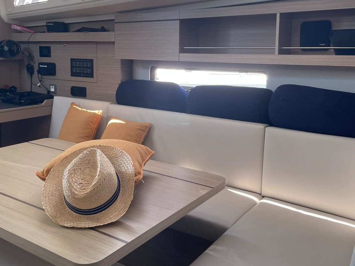 Beneteau Oceanis 40.1 Wing II – bilde 5 av 12