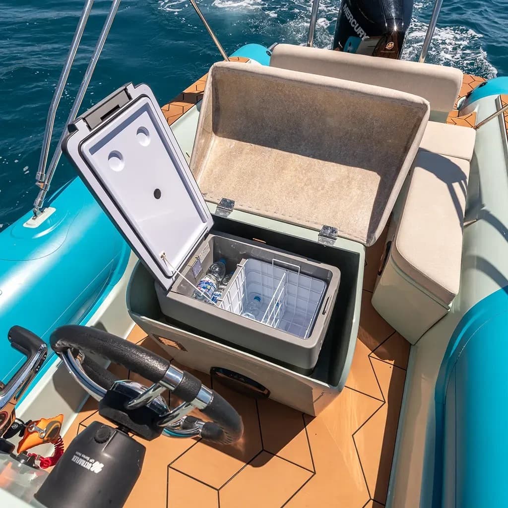 Motorboat Bura 8.0 – bilde 3 av 9