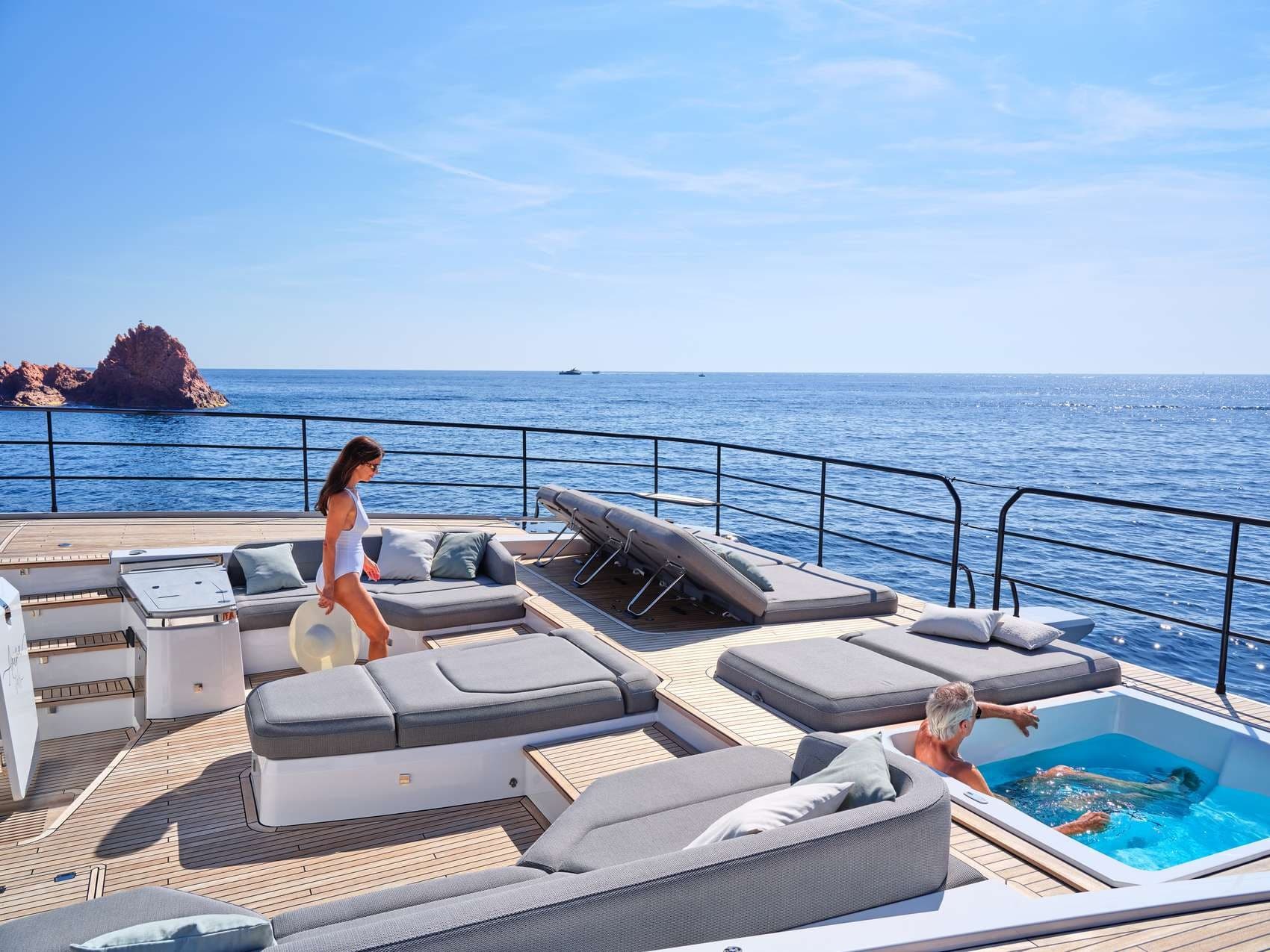 Fountaine Pajot Power 80 Alina – bilde 2 av 10