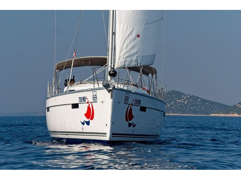 Bavaria Cruiser 41 MH 57