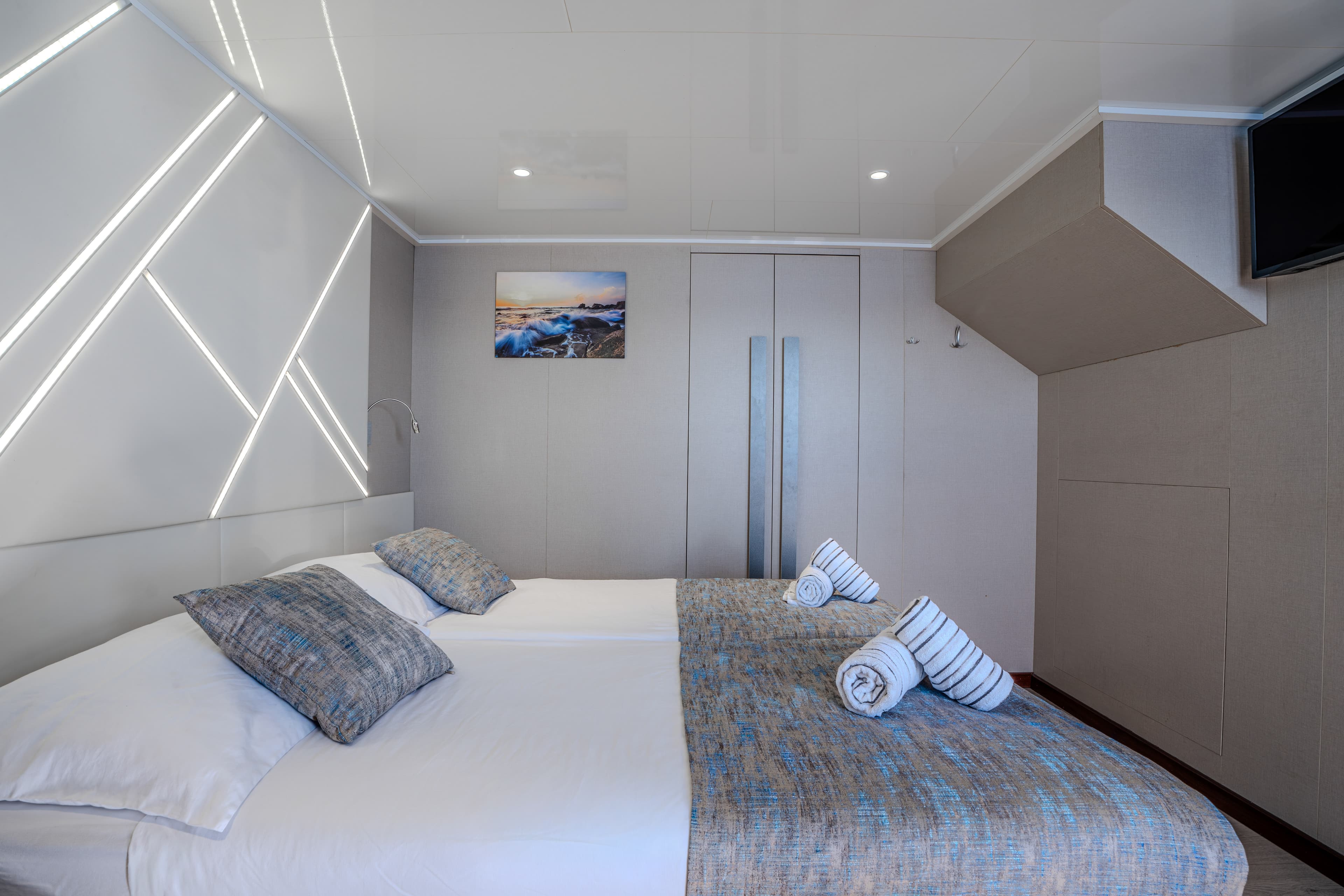 Luxury Motor Yacht Alpha – bilde 3 av 66