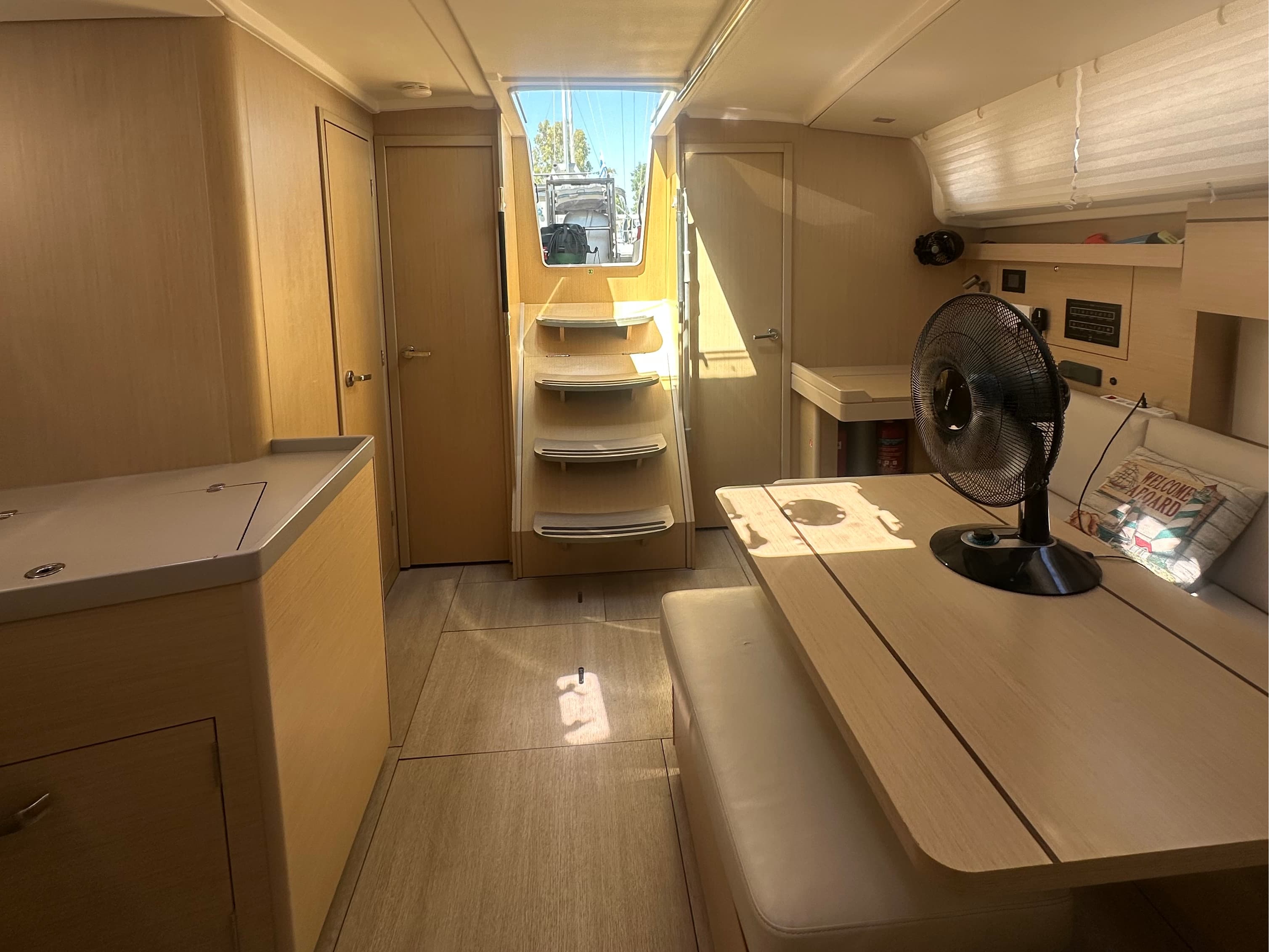 Beneteau Oceanis 40.1 La Mer – bilde 5 av 9