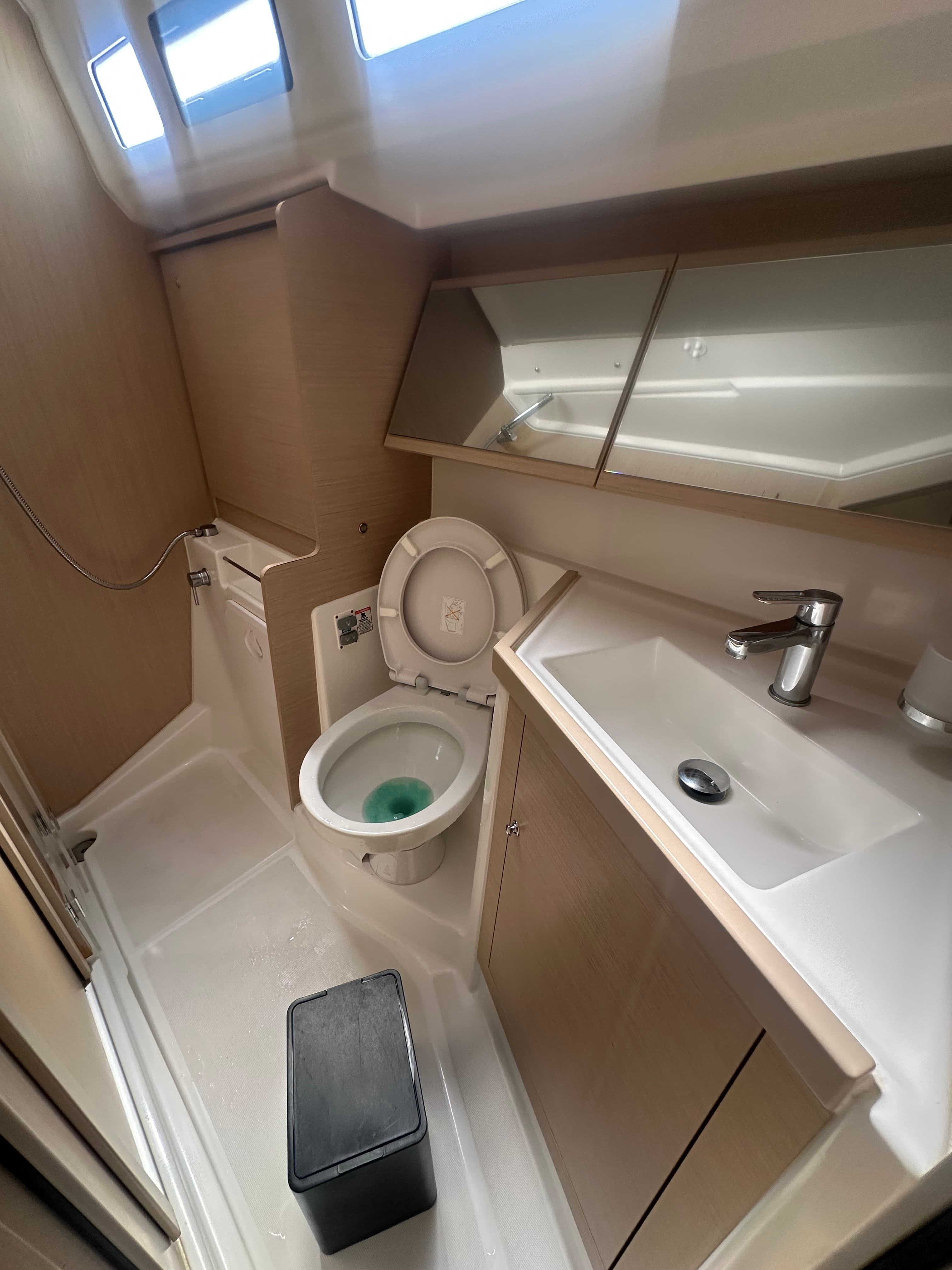 Beneteau Oceanis 40.1 La Mer – bilde 2 av 9