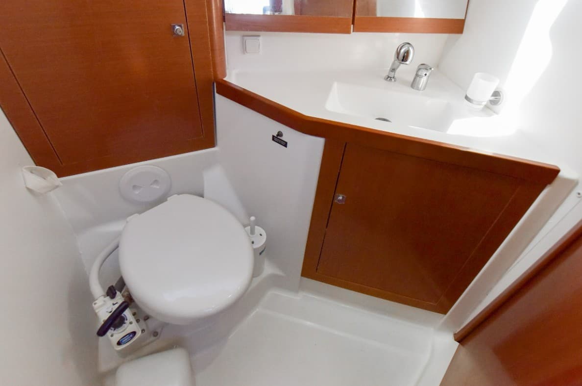 Beneteau Oceanis 45 Zeppelin – bilde 4 av 6