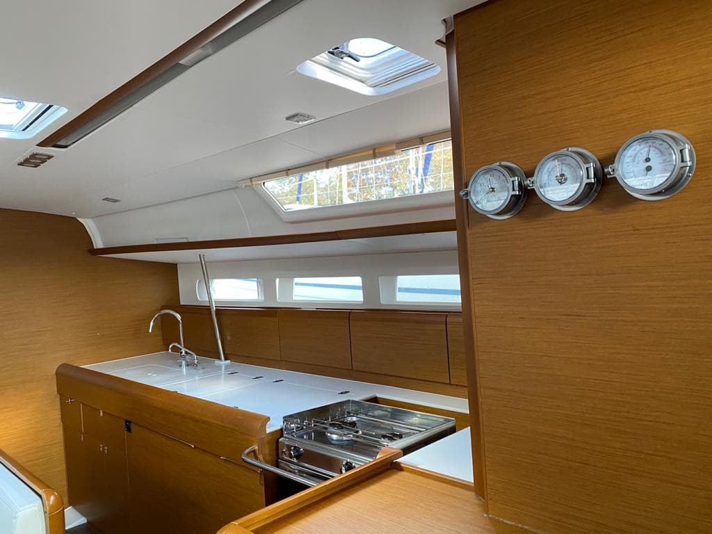 Jeanneau Sun Odyssey 519 Alboran Pacharan (Cabo Verde) – bilde 5 av 24