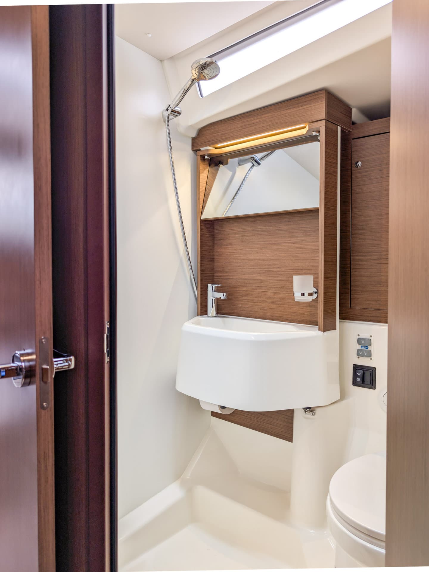 Beneteau Oceanis 51.1 Aquaris – bilde 4 av 35