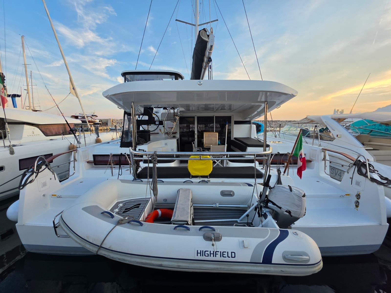 Lagoon 43 Too White – bilde 3 av 36