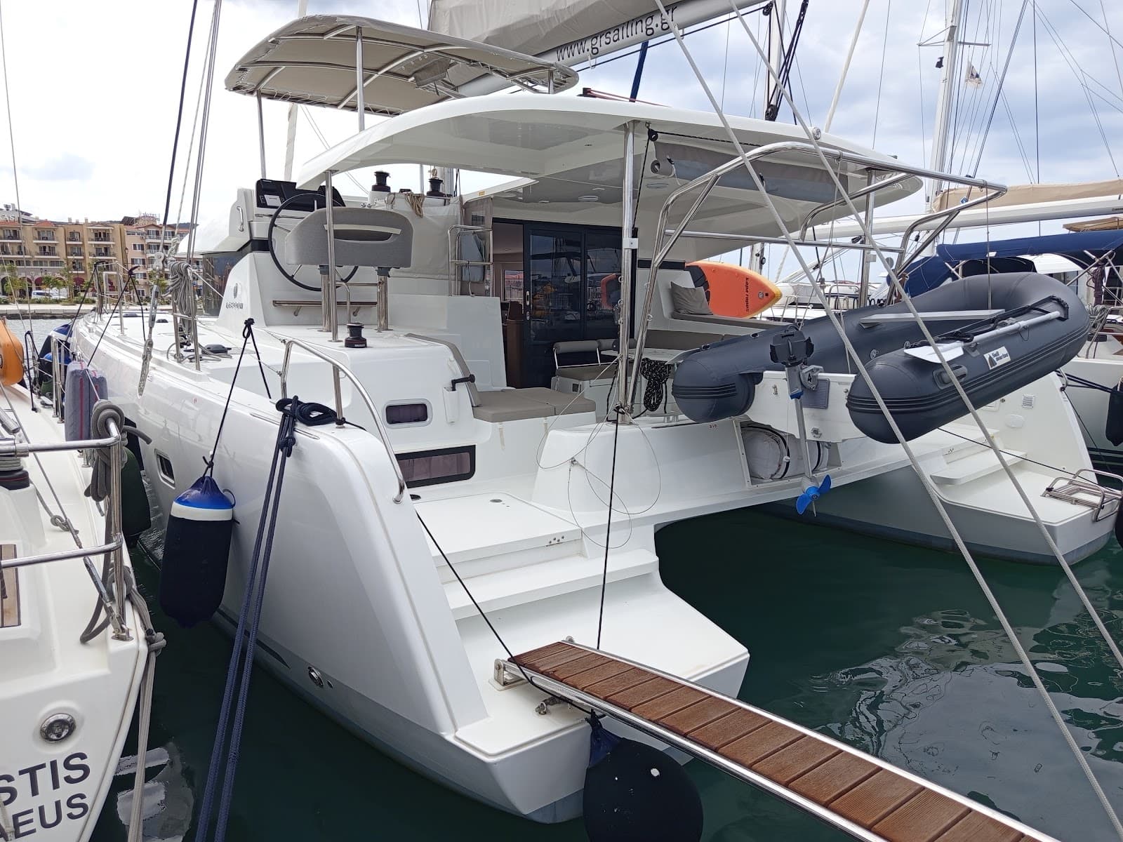 Lagoon 42 ZAHIRA - GEN/AC+WATERMAKER