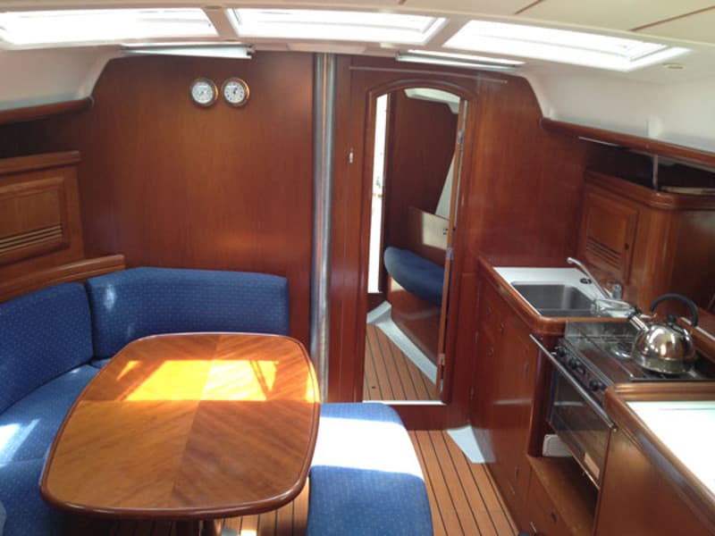 Beneteau Oceanis 393 Hinitsa – bilde 3 av 12