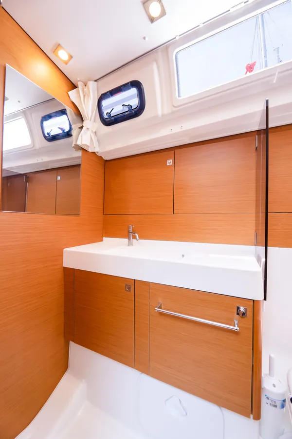 Jeanneau Sun Odyssey 440 Simoun (Pax 10) – bilde 4 av 14