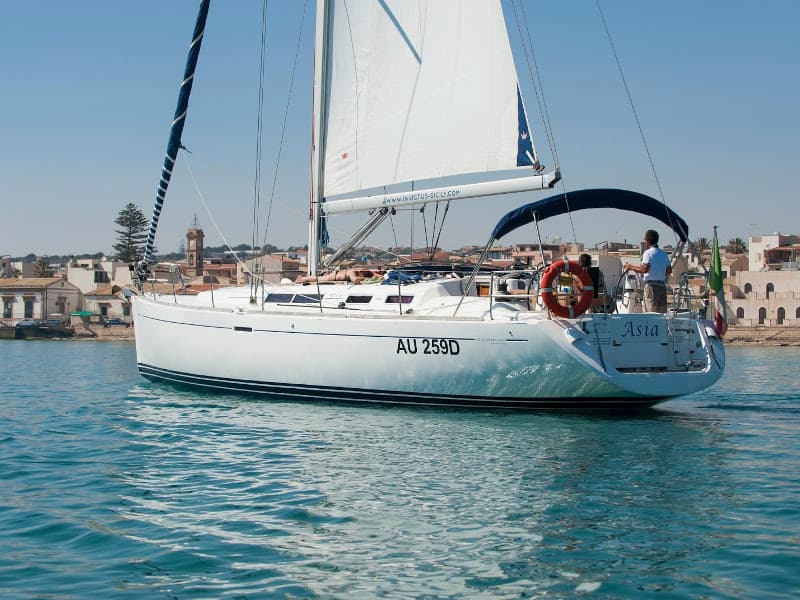 Dufour 455 Asia