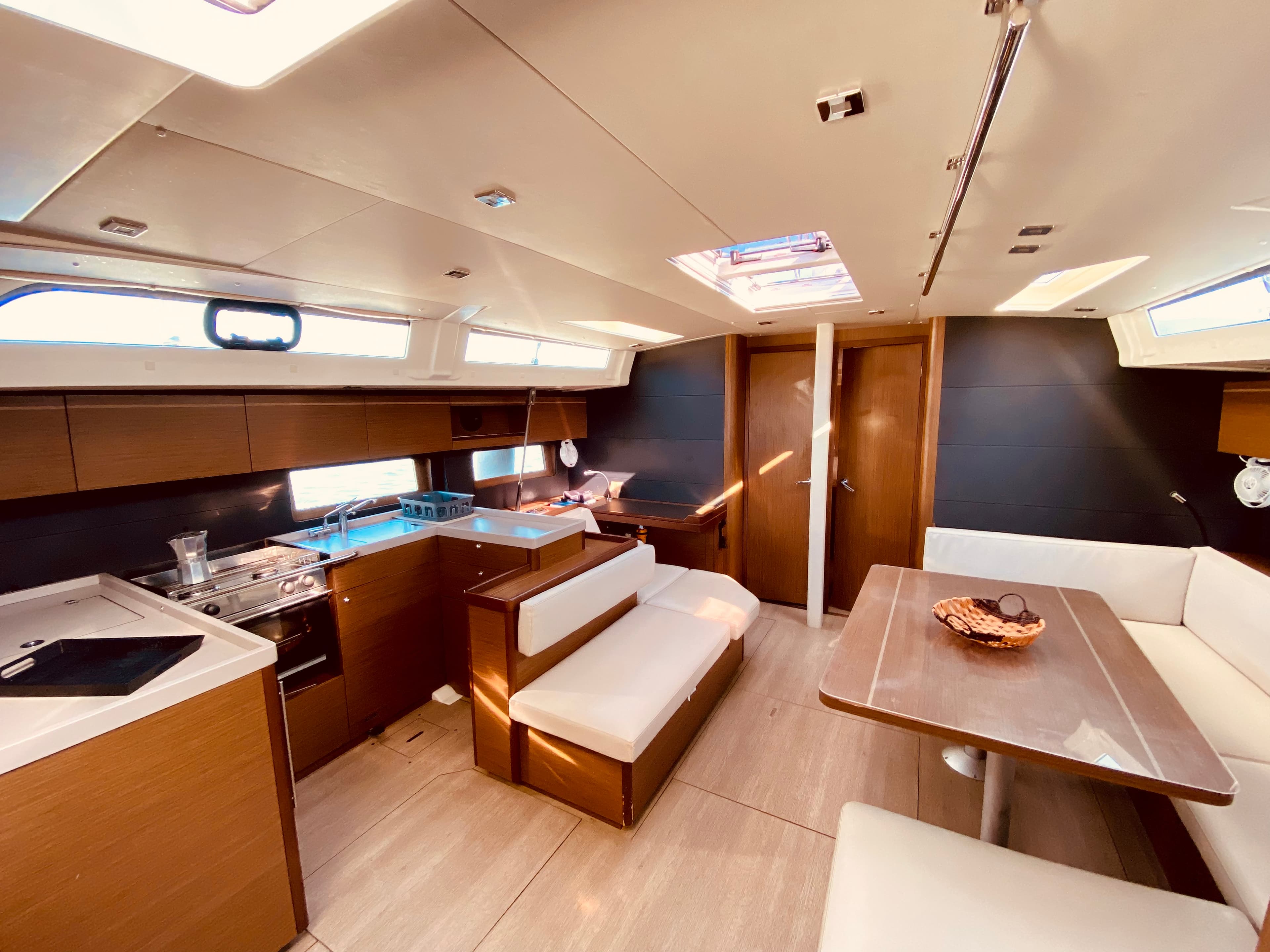 Beneteau Oceanis 51.1 Vixen (Pax 12) – bilde 2 av 20