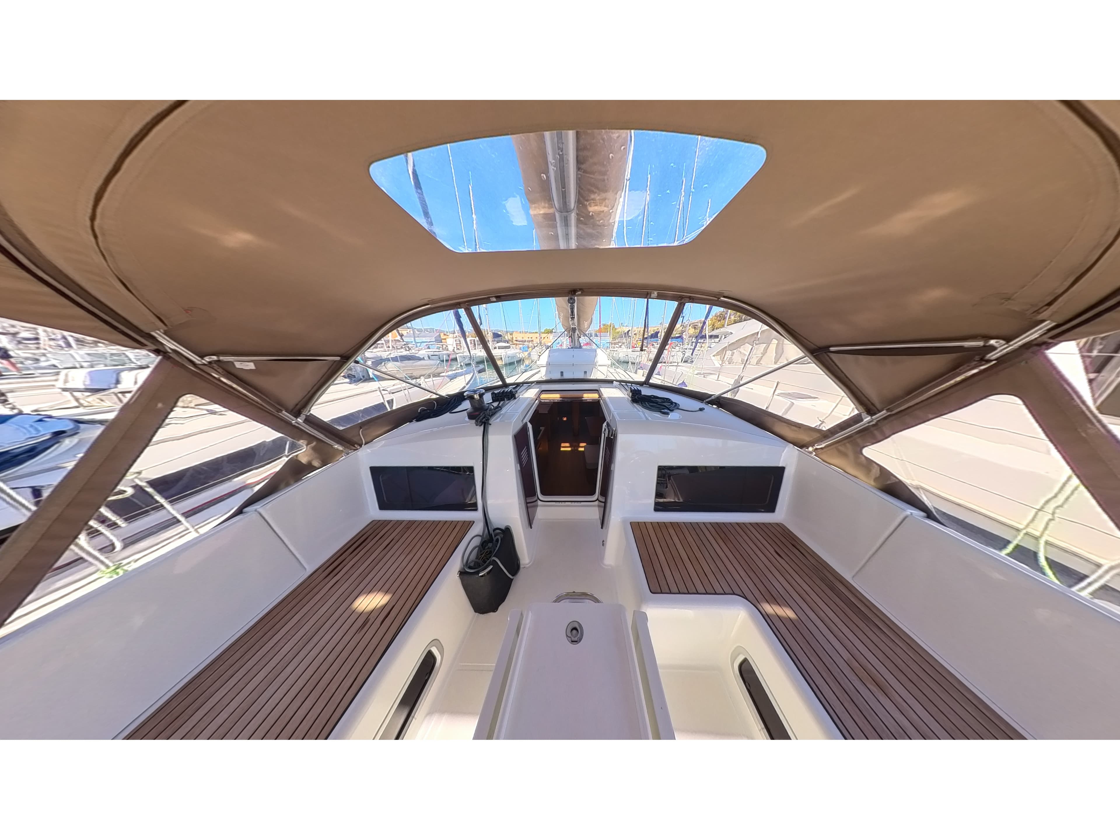 Jeanneau Sun Odyssey 490 Alboran Vino Blanco