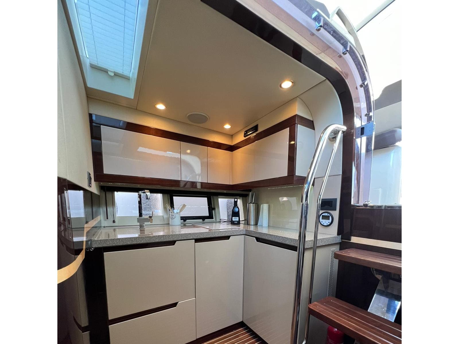 Galeon 385 HTS Manoli – bilde 2 av 18