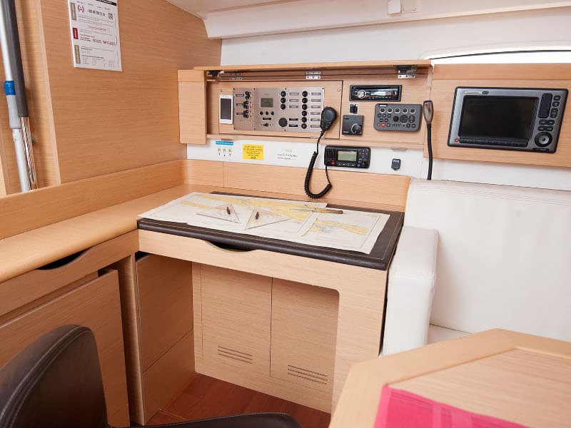 Beneteau First 45 ZEPHYR – bilde 2 av 10