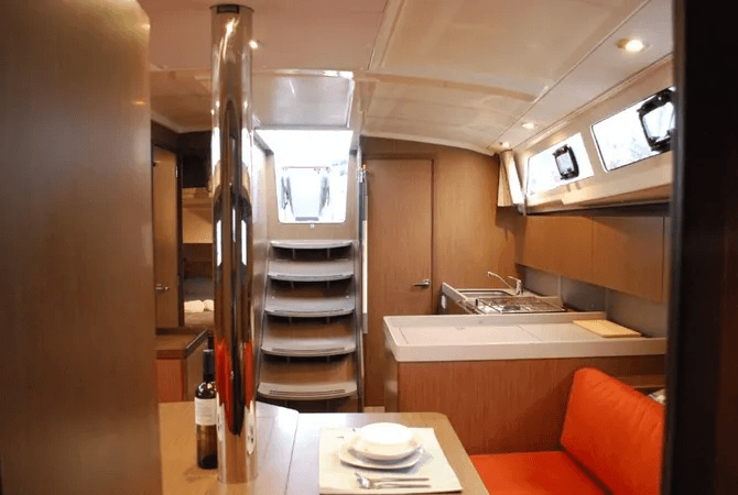 Beneteau Oceanis 41.1 Alma – bilde 2 av 13