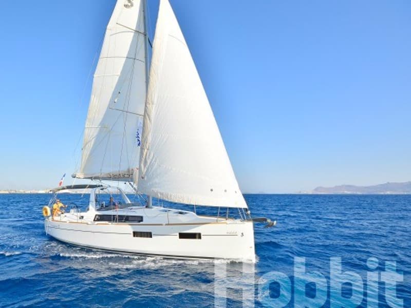 Beneteau Oceanis 35 Hobbit
