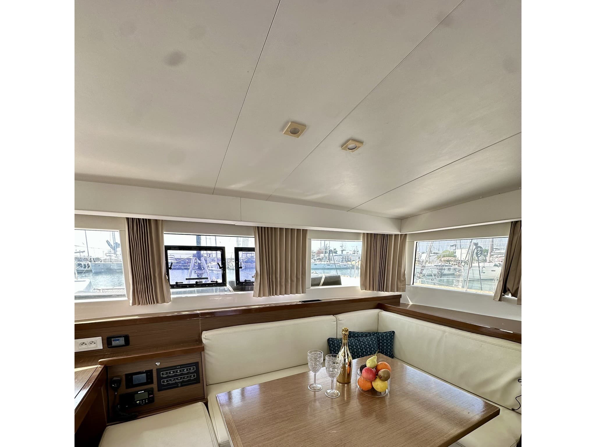 Lagoon 40 Ocean King – bilde 2 av 3
