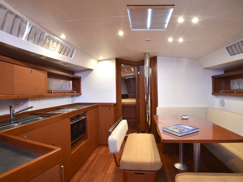 Beneteau Oceanis 45 JN – bilde 4 av 6