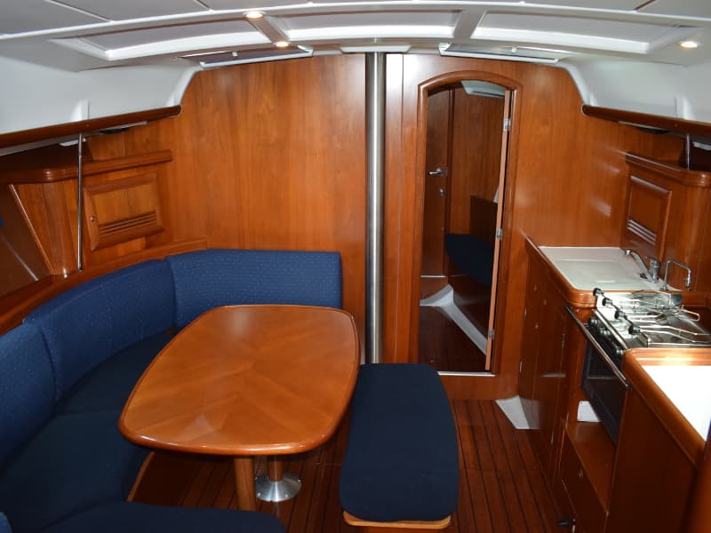Beneteau Oceanis 393 Sabik – bilde 2 av 6