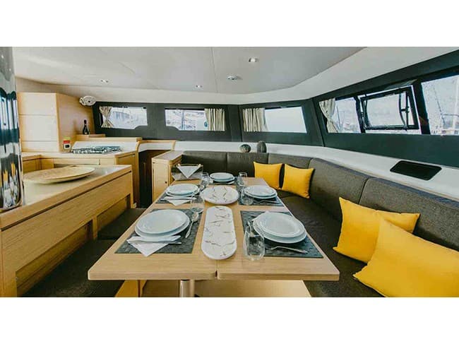 Dufour Catamaran 48 Hawaii 5-0 - Skippered – bilde 2 av 3