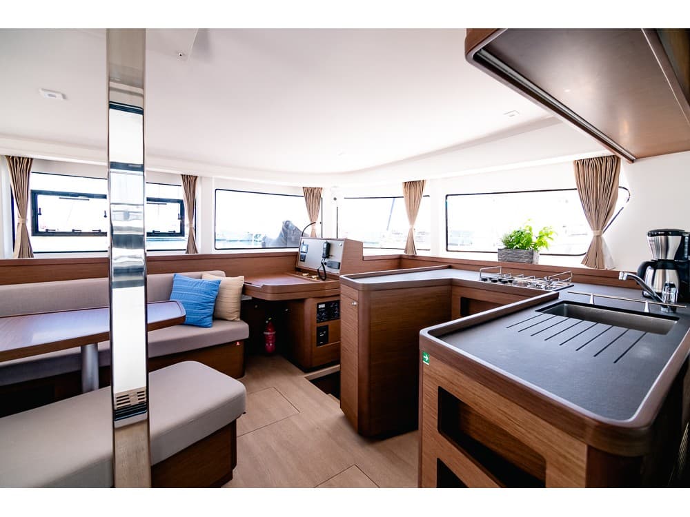 Lagoon 42 Blue Trident – bilde 3 av 18