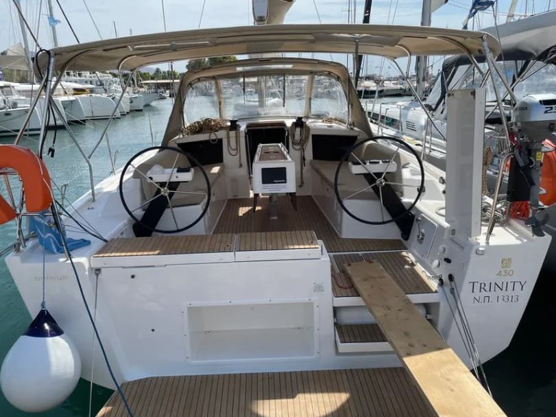 Dufour 430 TRINITY