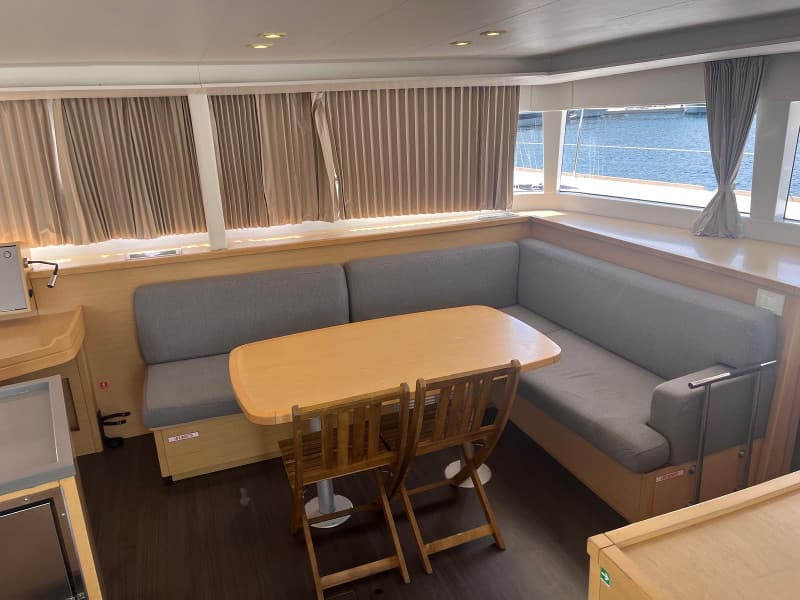 Lagoon 450 Fly CARIAMA (air condition, generator, water maker, flybridge) – bilde 2 av 18