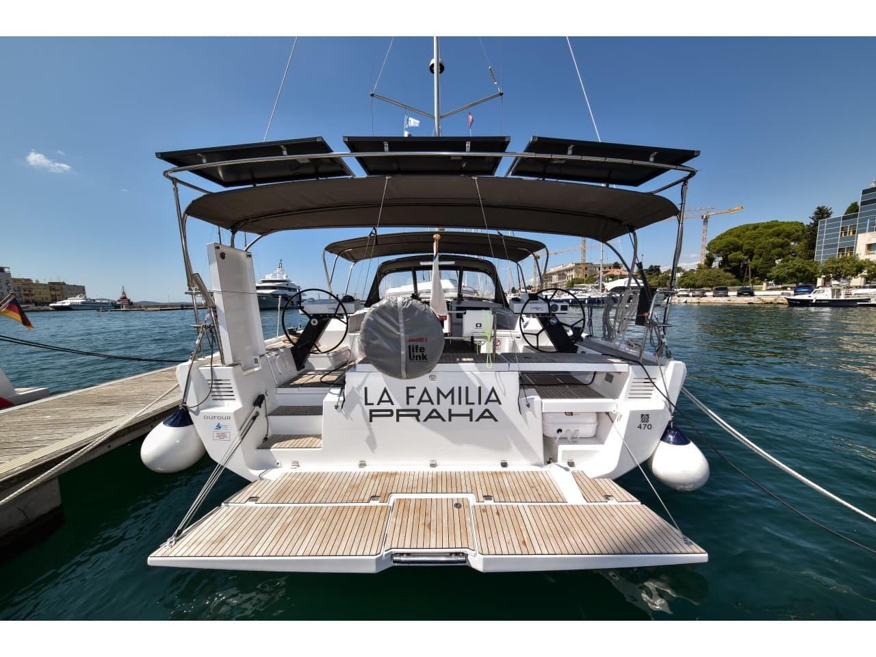 Dufour 470 La Familia