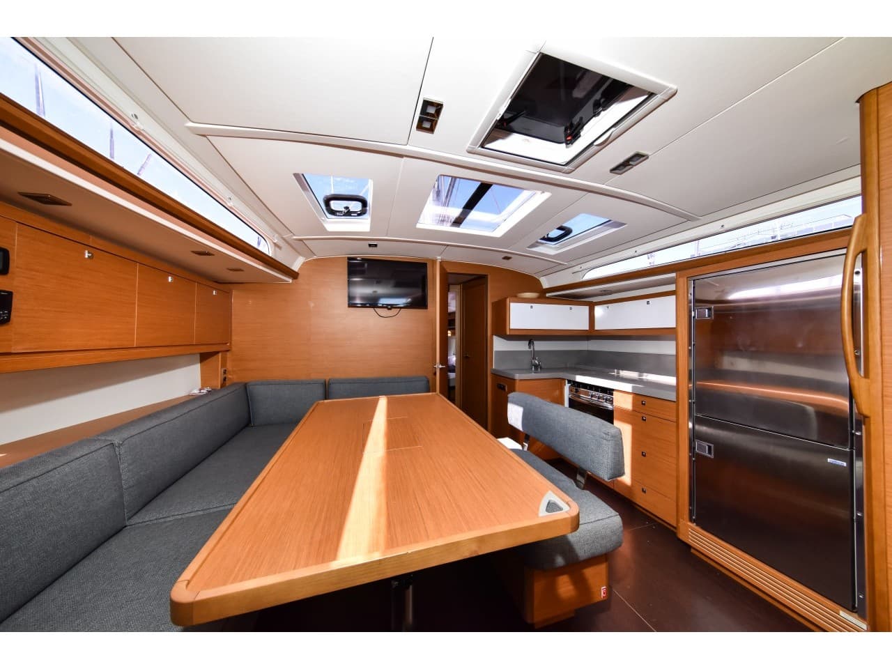 Dufour 470 La Familia – bilde 2 av 28