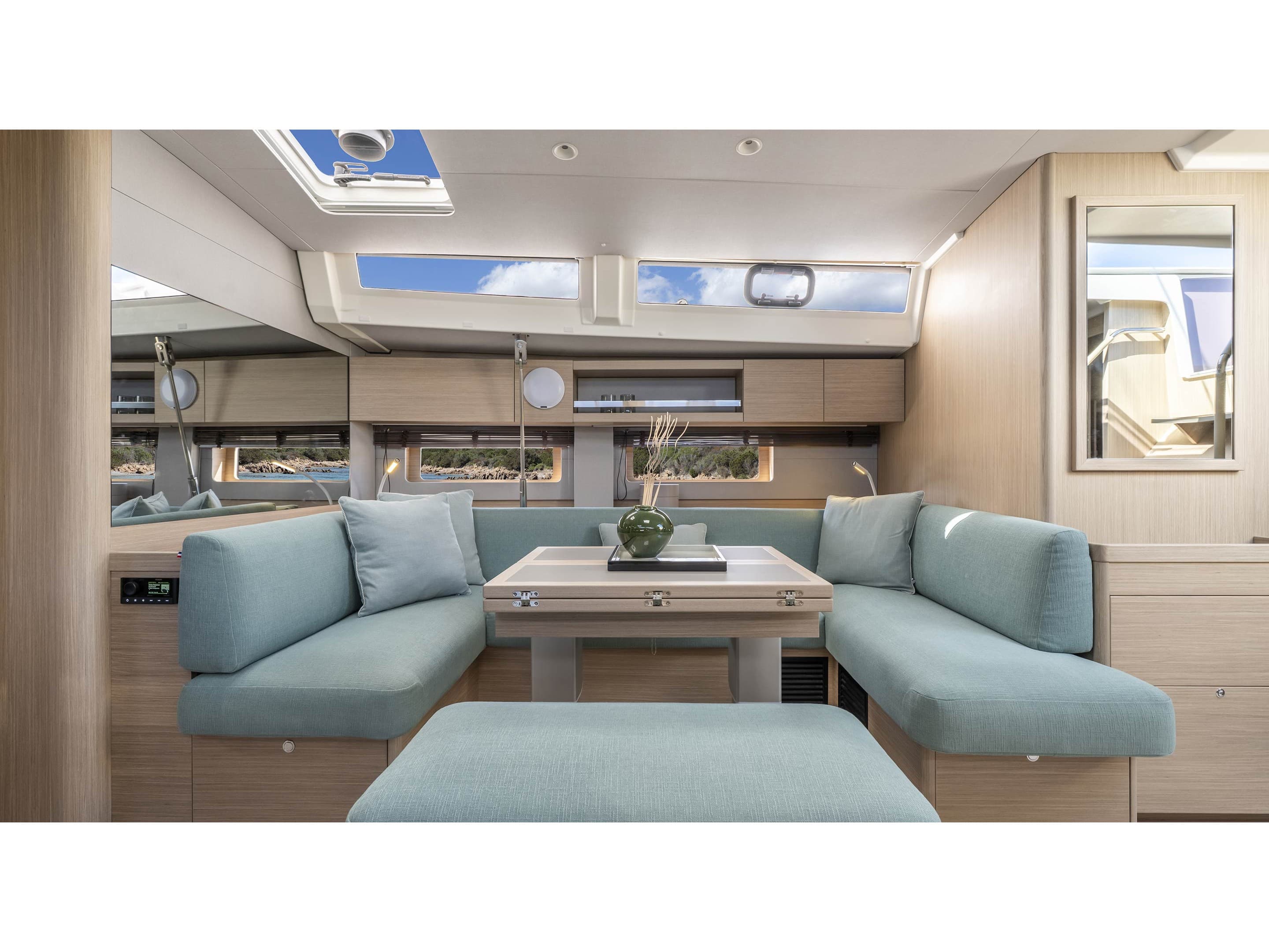 Beneteau Oceanis 52 TBA – bilde 2 av 17