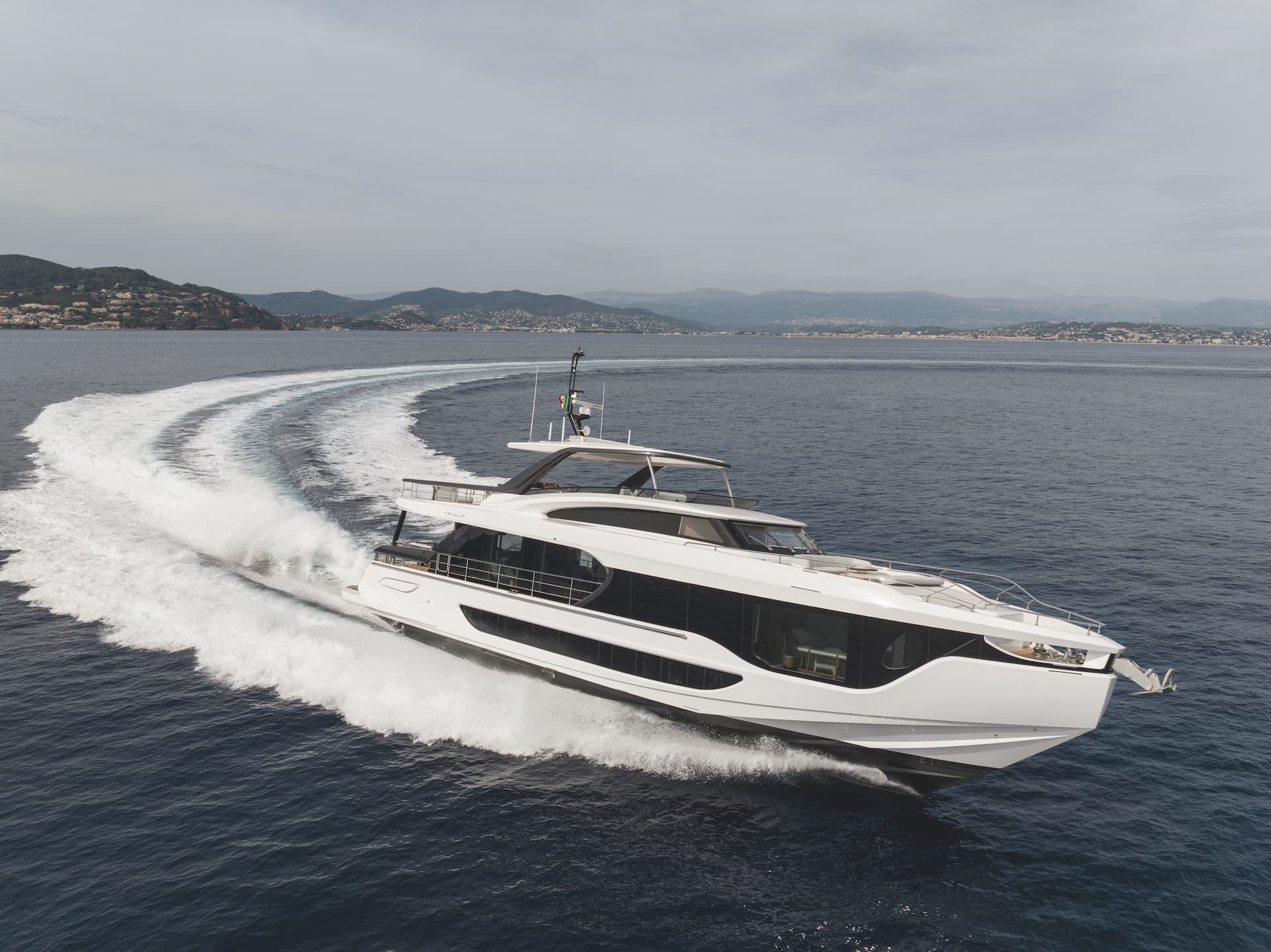 Azimut Grande 26M First Horizon