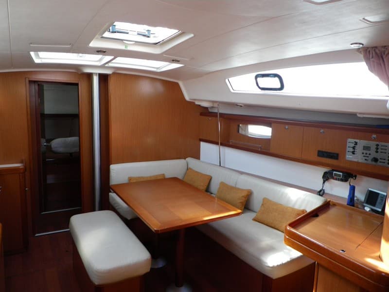 Beneteau Oceanis 43 Konstantinos – bilde 2 av 3