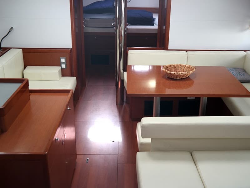 Beneteau Oceanis 55 Dreamer – bilde 2 av 5