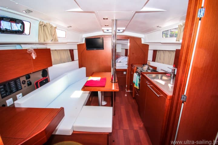 Beneteau Oceanis 35 DALMAR – bilde 4 av 9