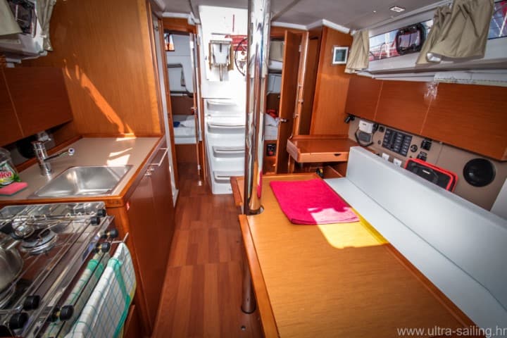 Beneteau Oceanis 35 DALMAR – bilde 3 av 9