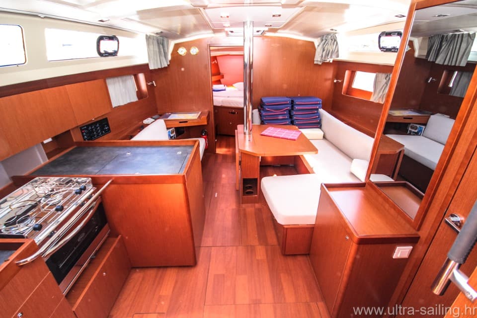 Beneteau Oceanis 41.1 PORTERUSA – bilde 5 av 12