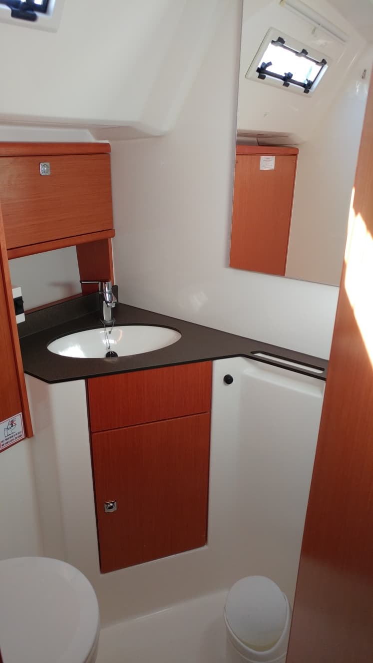 Bavaria Cruiser 46 EFI – bilde 4 av 11